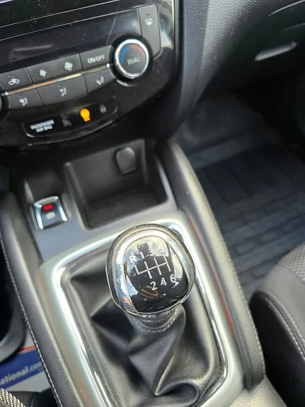 Nissan Qashqai 2017 photo 2