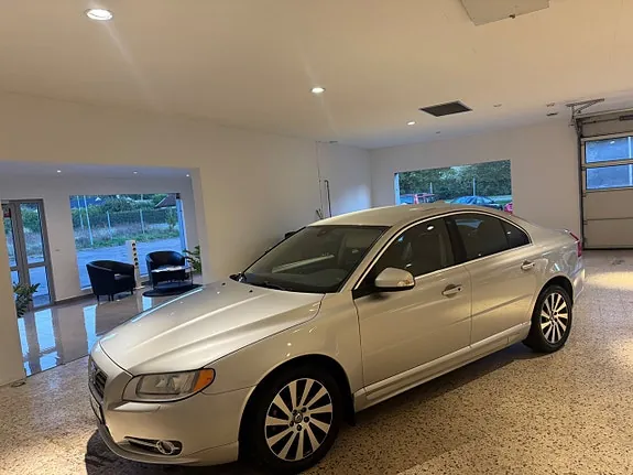 Volvo S80