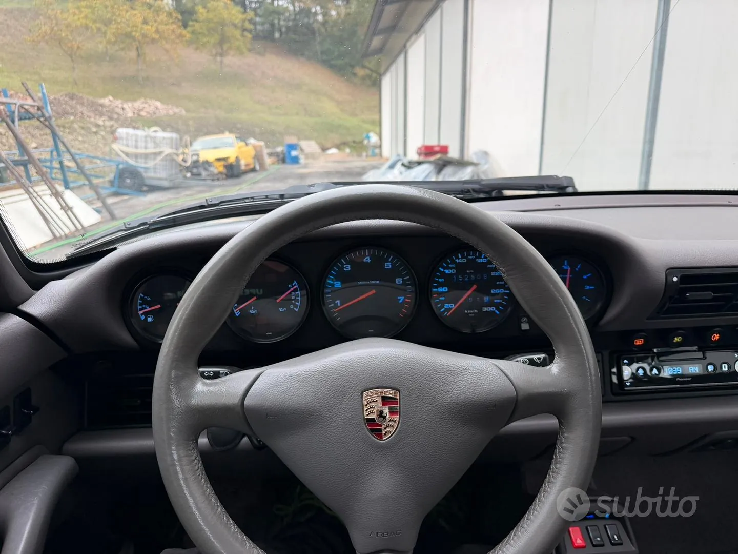 Porsche 911 1993 photo 2