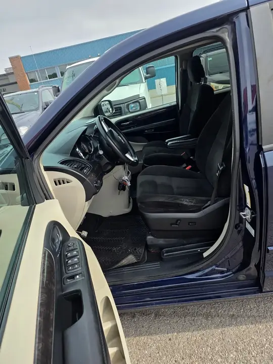 Dodge Grand Caravan 2015 photo 5