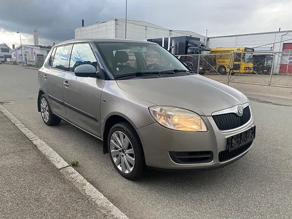 Skoda Fabia 2007 photo 4