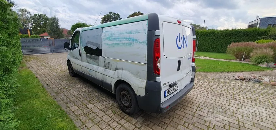 Opel Vivaro 2012 photo 4