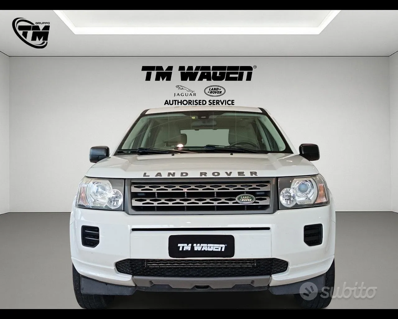 Land Rover Freelander 2011 photo 2