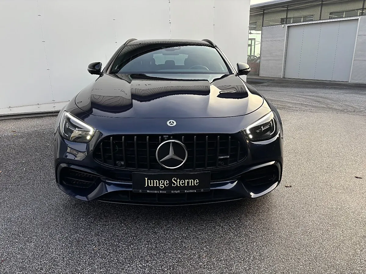 Mercedes-Benz E-Class 2022 photo 3