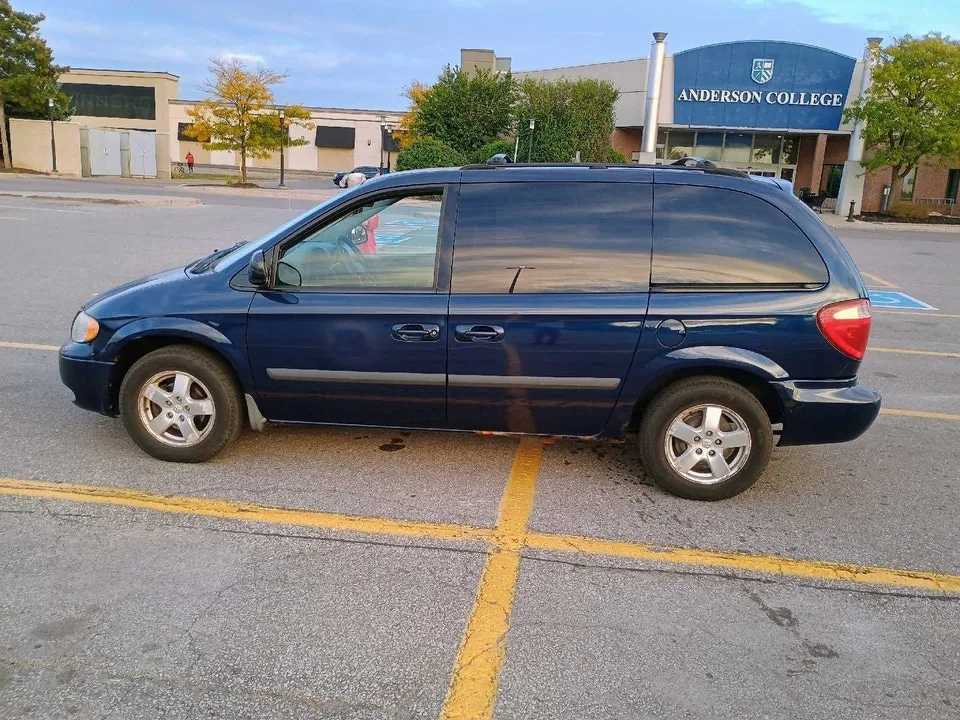 Dodge Caravan 2007 photo 3