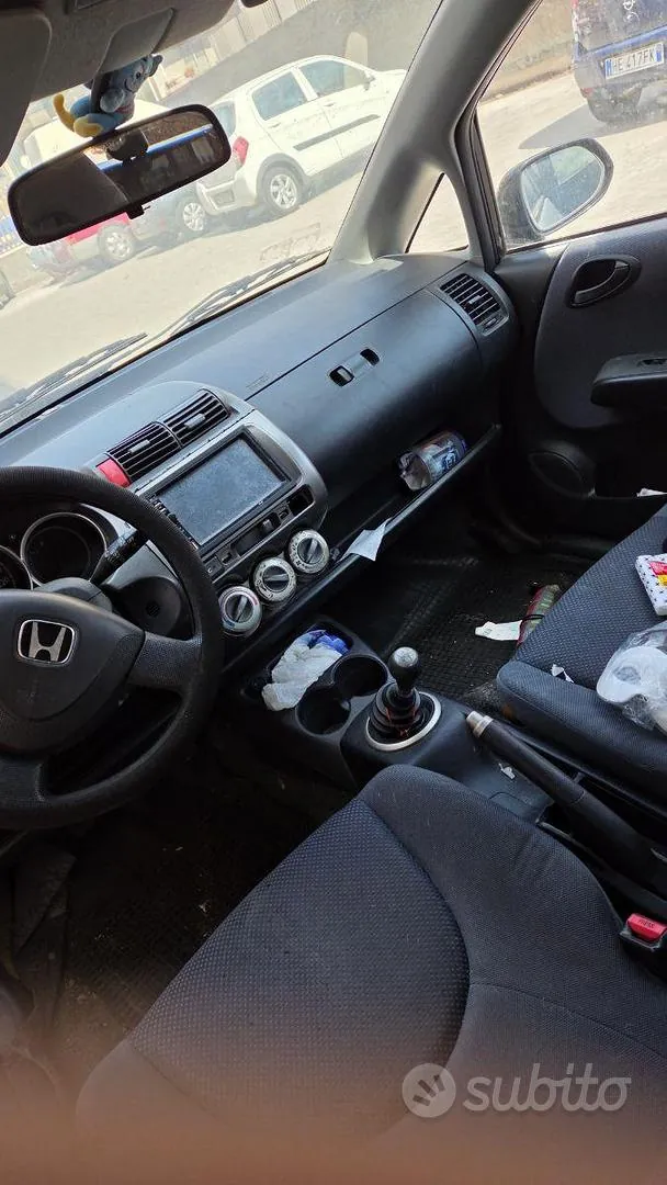 Honda Jazz 2025 photo 2