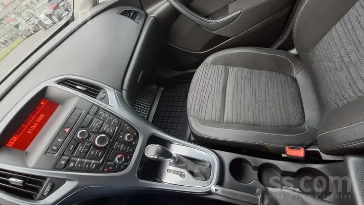 Opel Astra 2016 photo 2