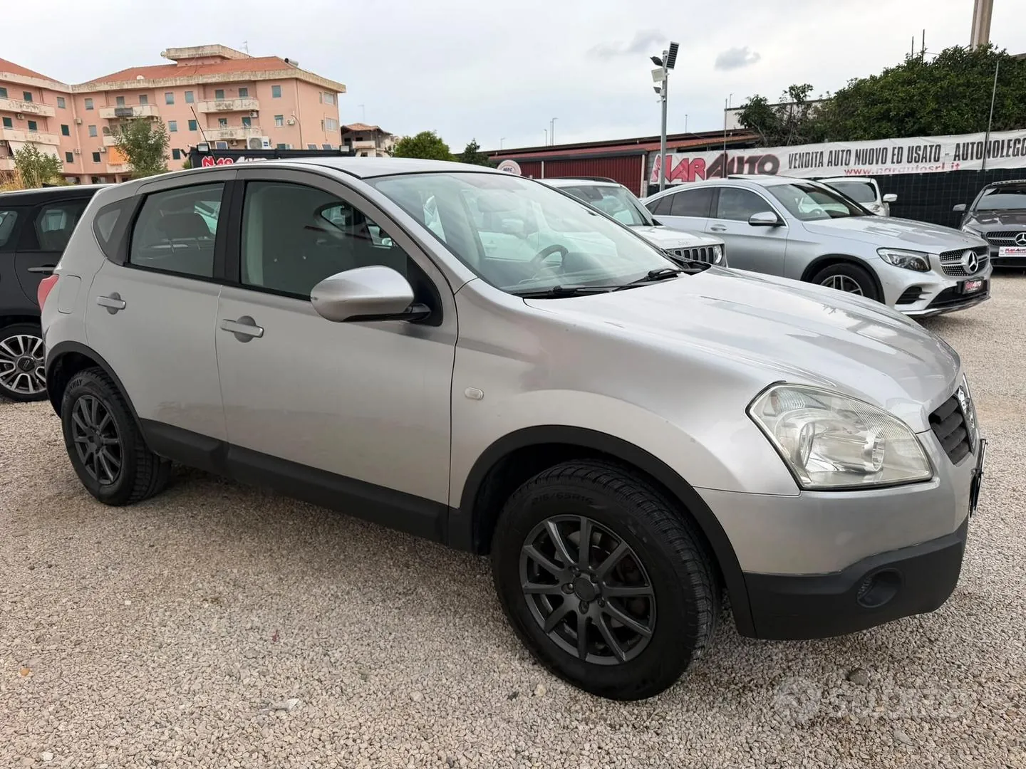 Nissan Qashqai 2010 photo 4