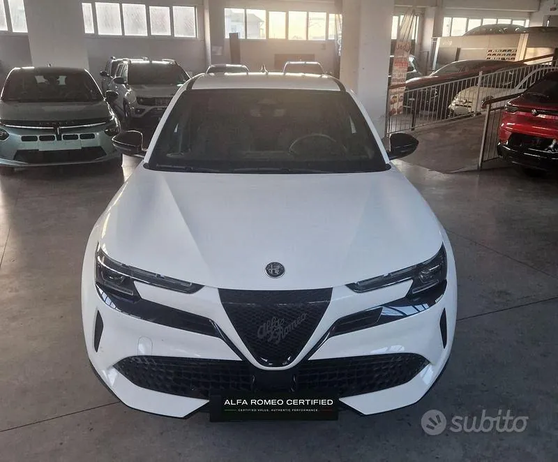 Alfa Romeo Junior 2026 photo 2