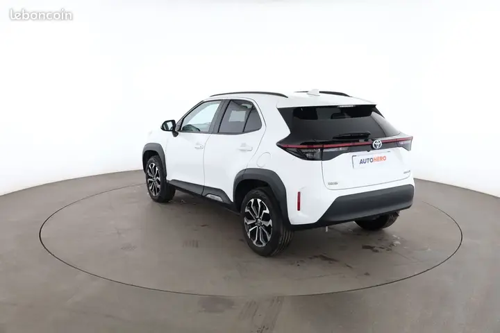 Toyota Yaris Cross 2023 photo 2