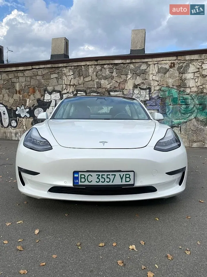 Tesla Model 3 2019 photo 2