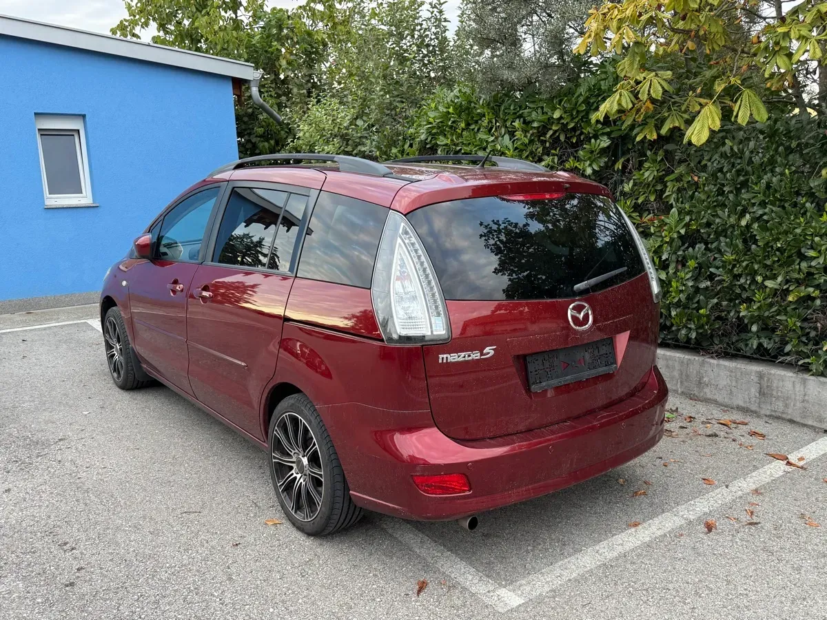 Mazda Mazda5 2010 photo 2