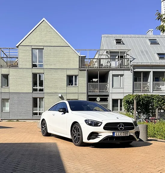 Mercedes-Benz E200