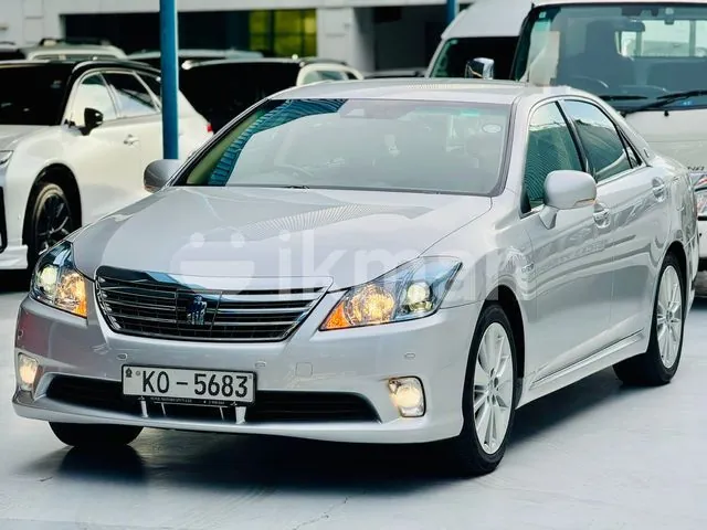 Toyota Crown 2010 photo 3