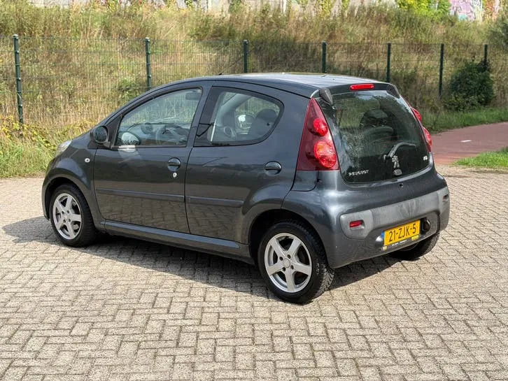 Peugeot 107 2012 photo 2
