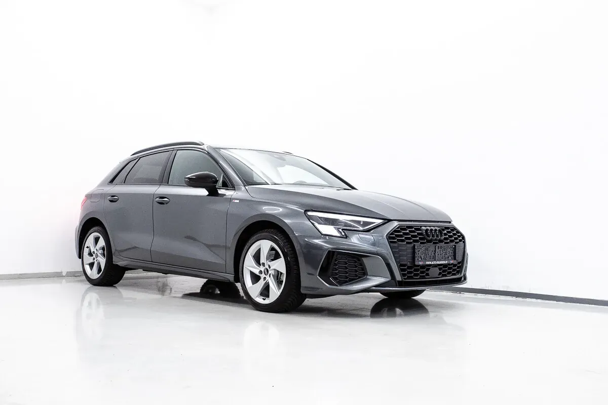 Audi A3 2022 photo 2