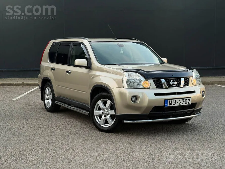 Nissan X-Trail 2010 photo 2