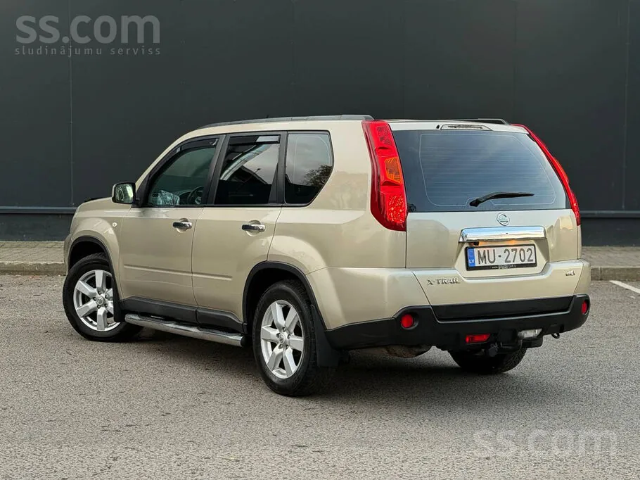 Nissan X-Trail 2010 photo 3