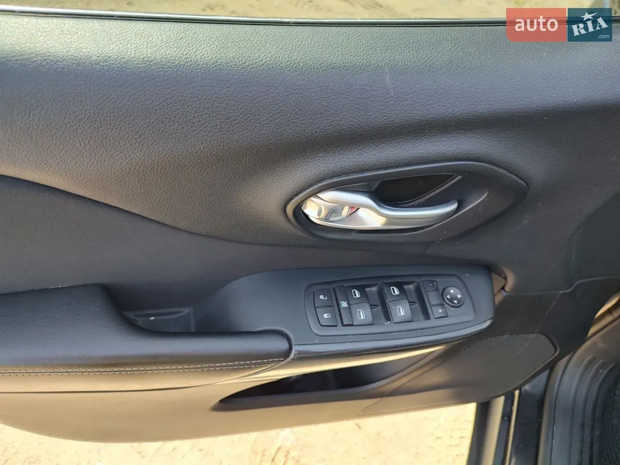 Jeep Cherokee 2016 photo 4