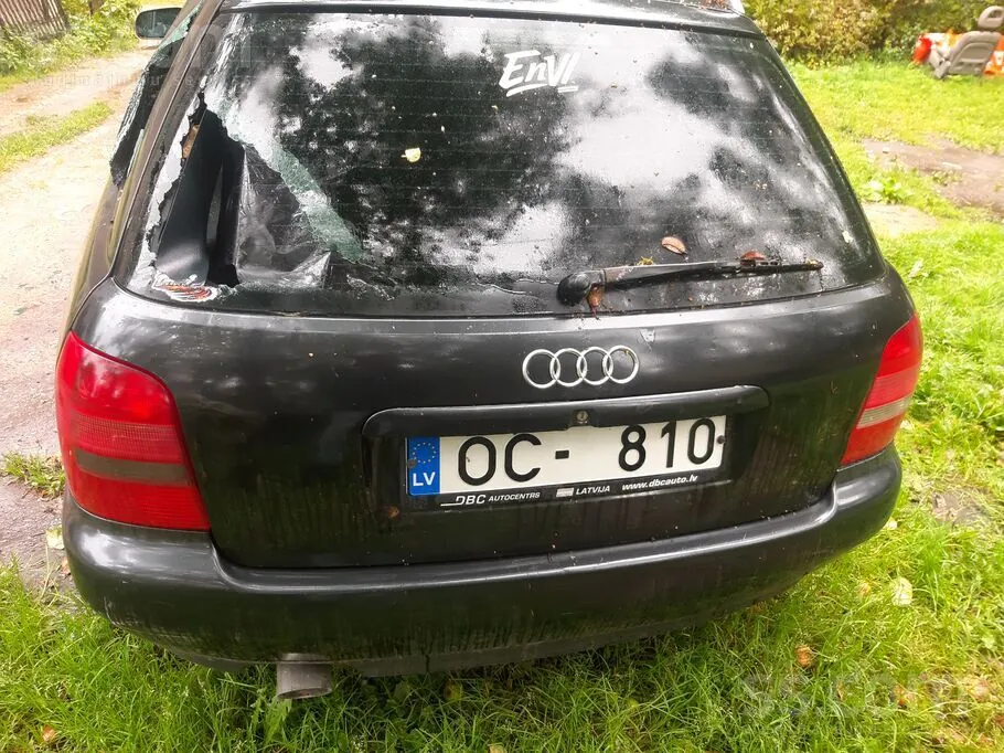 Audi A4 1998 photo 2