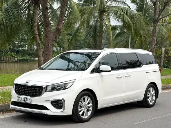 Kia Sedona 2019 photo 2