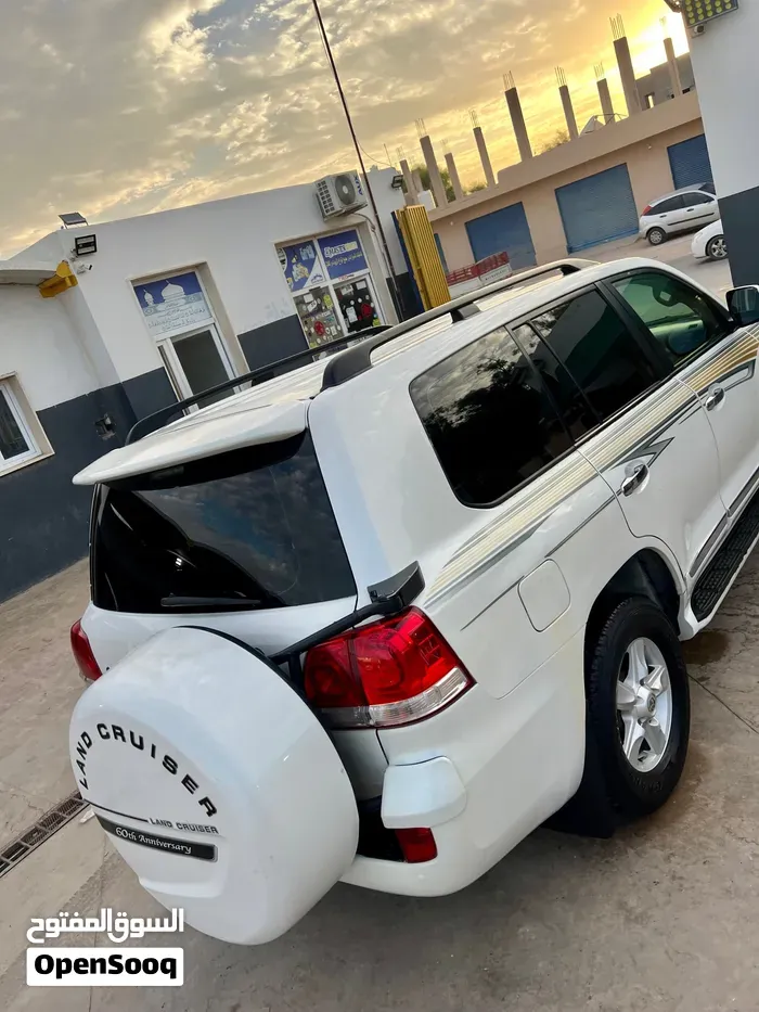 Toyota Land Cruiser Gxr 2010 photo 3