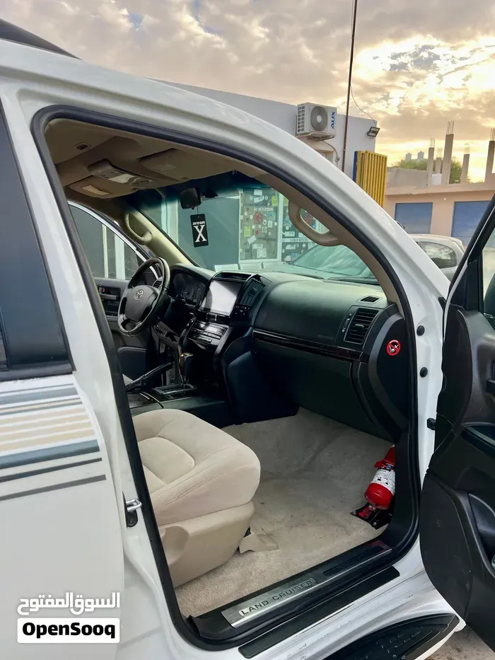 Toyota Land Cruiser Gxr 2010 photo 2