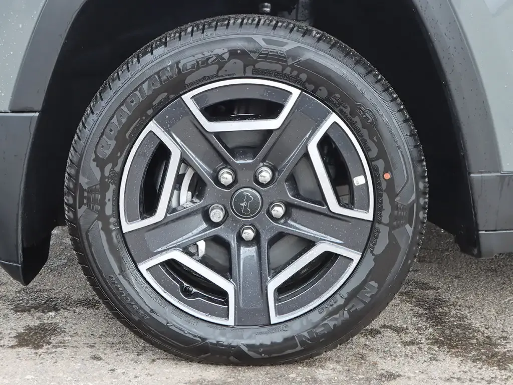Jeep Cherokee 2026 photo 4
