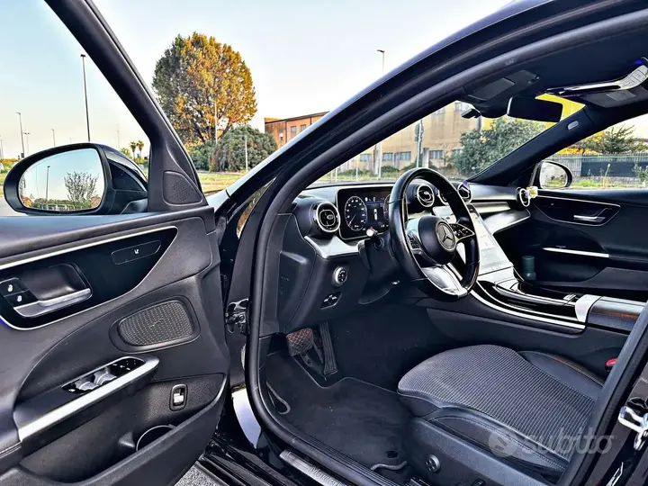 Mercedes-Benz C200 2023 photo 3