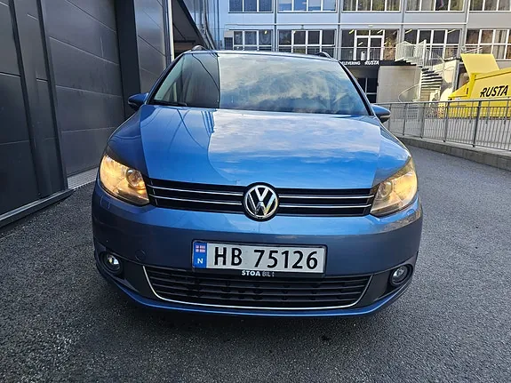 Volkswagen Touran 2013 photo 2