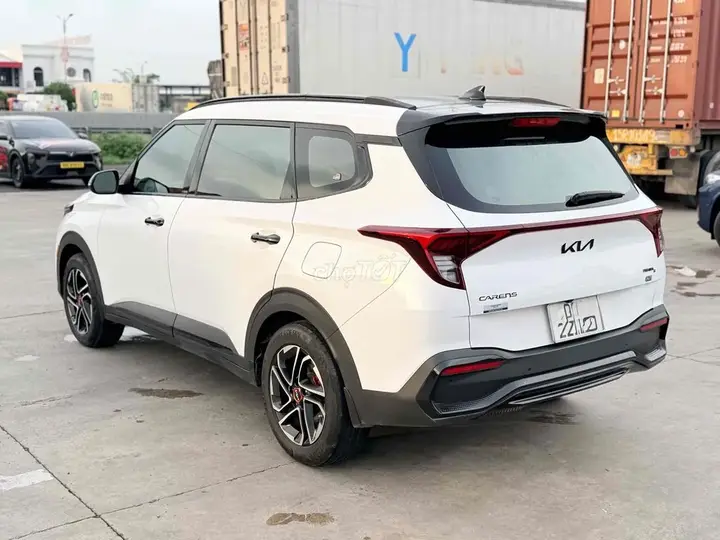 Kia Carens photo 5