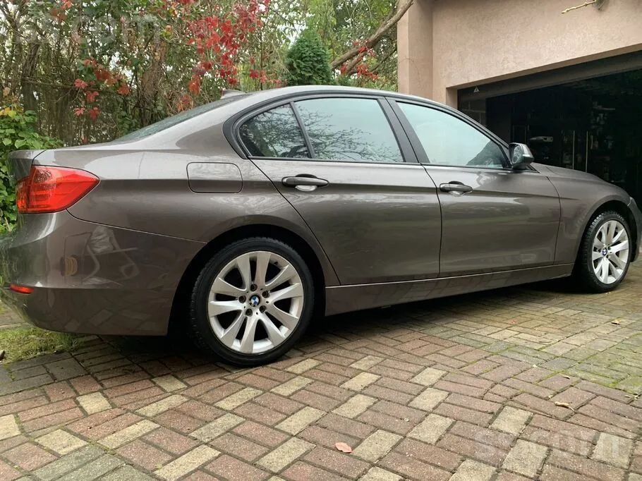 BMW F32 2012 photo 4