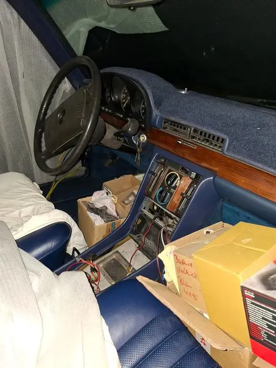 Mercedes-Benz W116