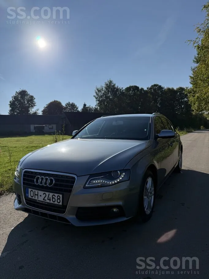 Audi A4 2010 photo 3