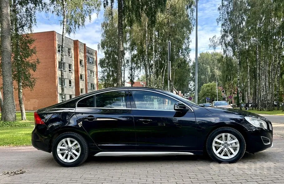 Volvo S60 2010 photo 3