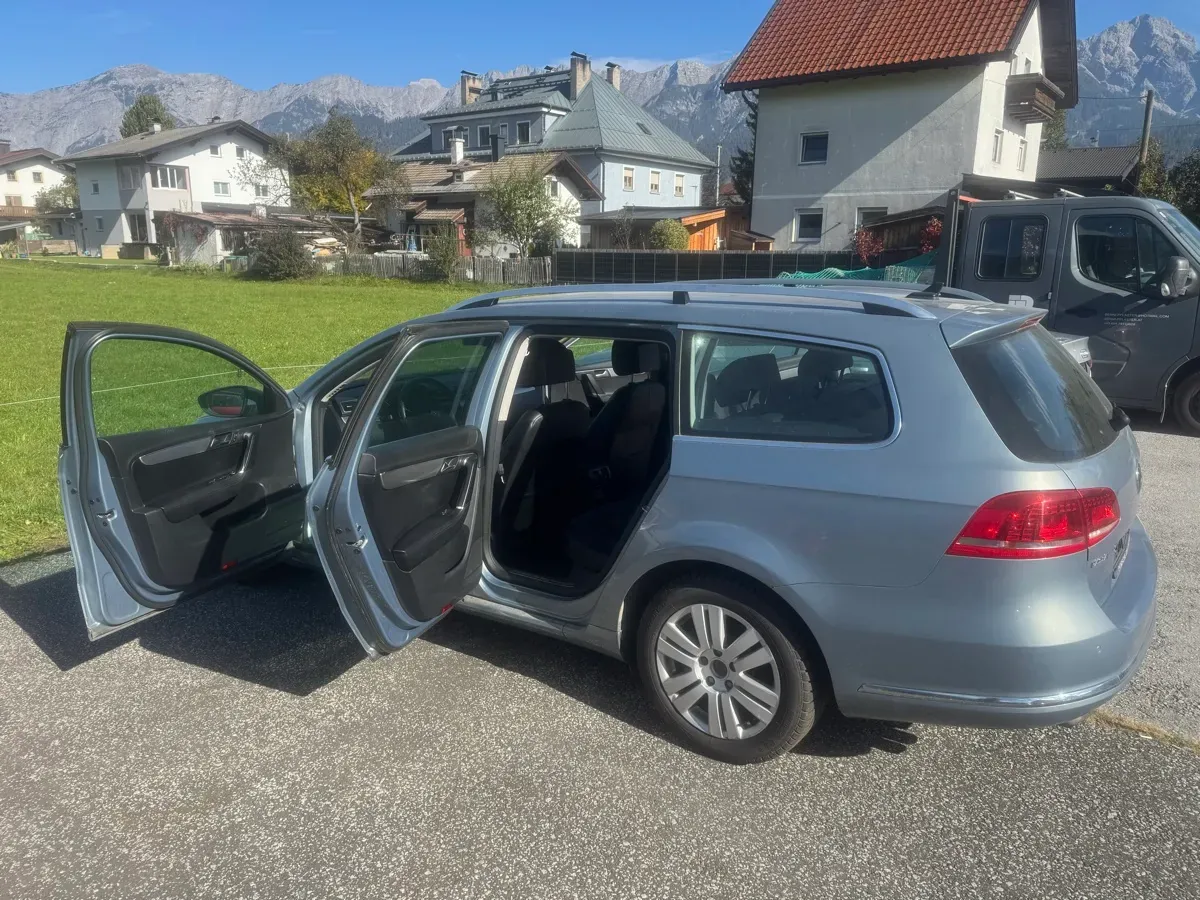 Volkswagen Passat 2011 photo 3