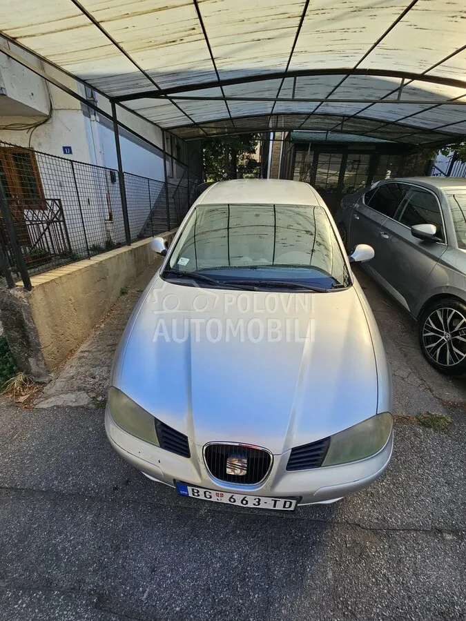Seat Ibiza 2002 photo 3