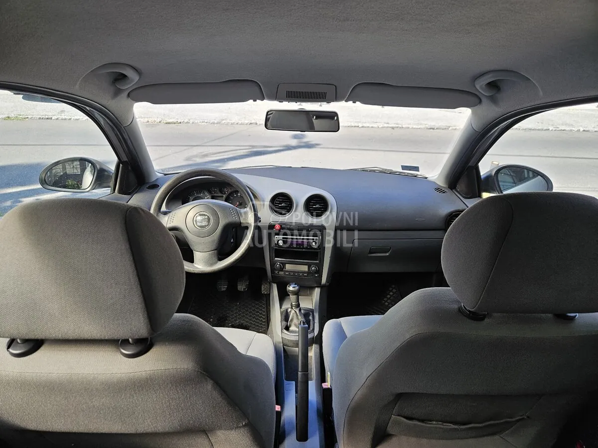 Seat Ibiza 2002 photo 5