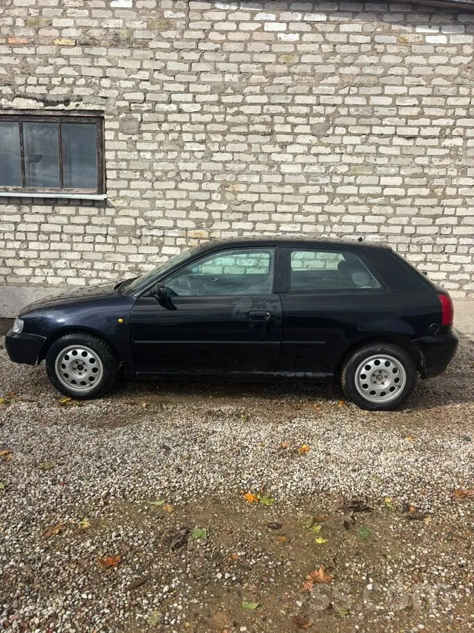 Audi A3 1999 photo 2