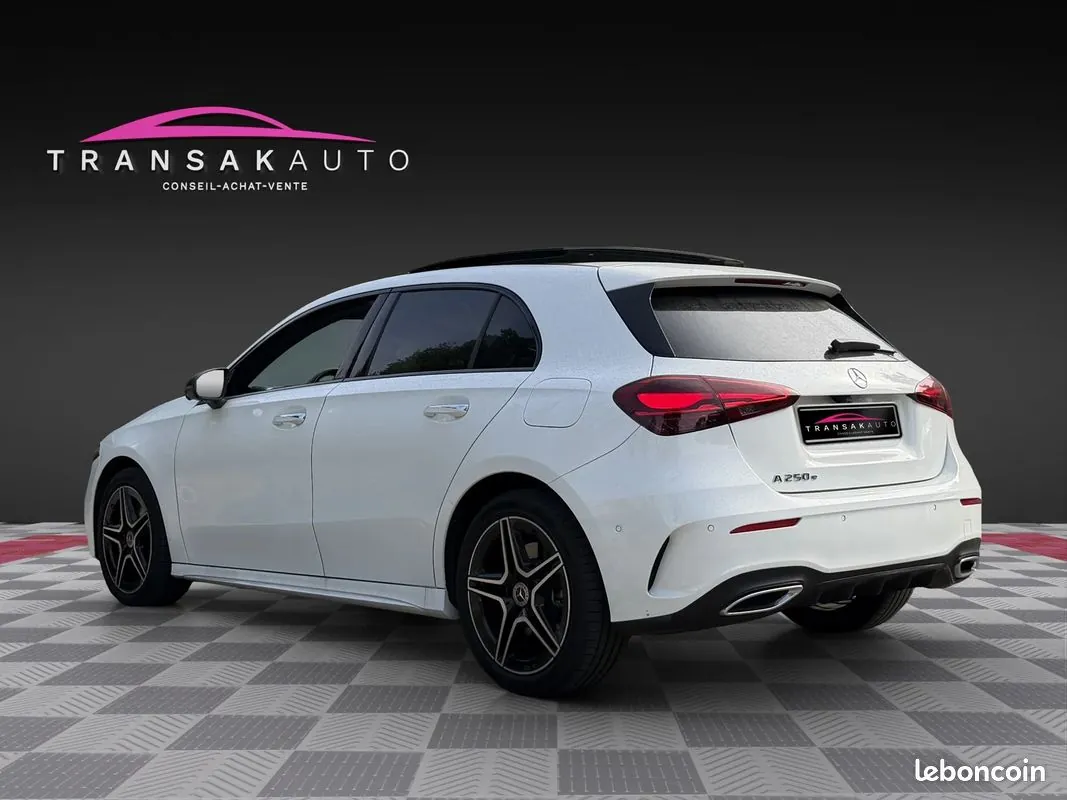 Mercedes-Benz A-Class 2023 photo 4