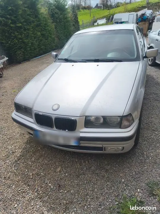 BMW 3 Series 2001 photo 2