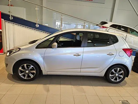 Hyundai Ix20 2016 photo 3