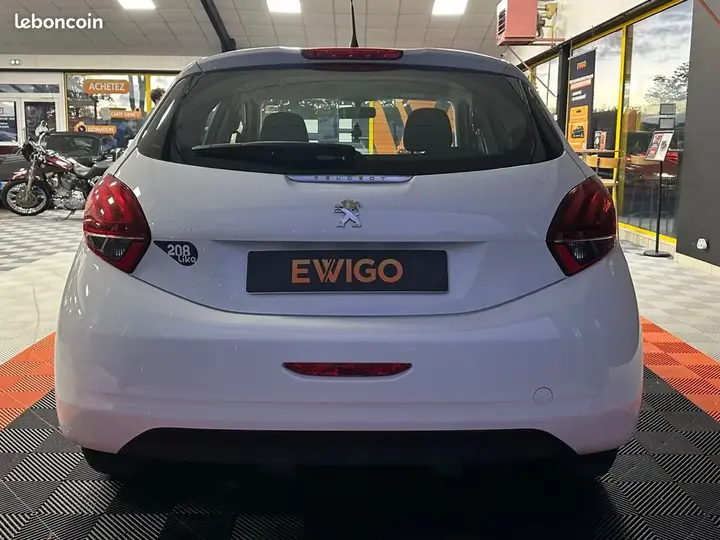 Peugeot 208 2018 photo 5
