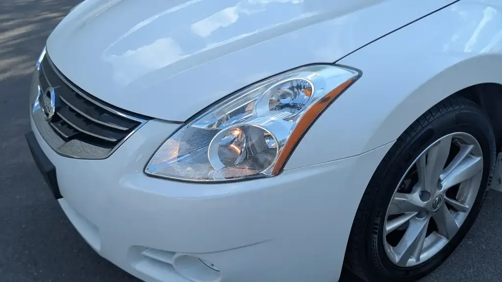 Nissan Altima 2012 photo 2