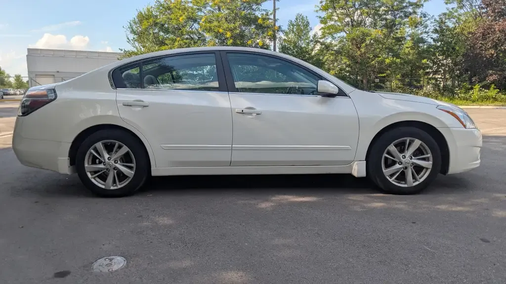 Nissan Altima 2012 photo 4