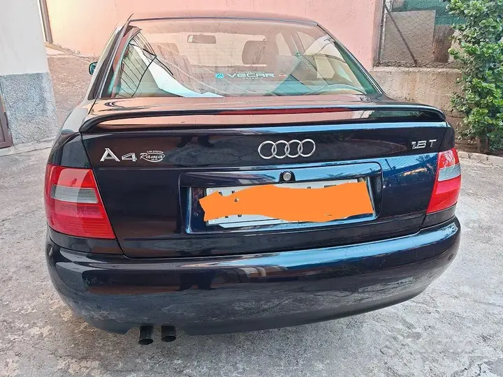 Audi A4 1997 photo 4