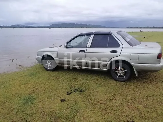 Nissan Sunny 1992 photo 5
