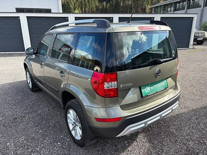 Skoda Yeti 2015 photo 3