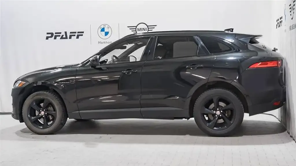 Jaguar F-Pace 2019 photo 2