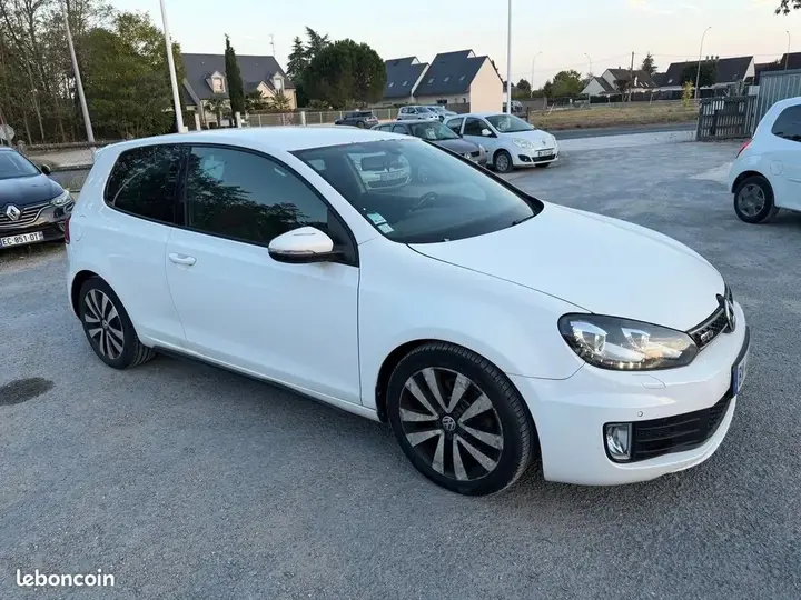 Volkswagen Golf 2011 photo 4